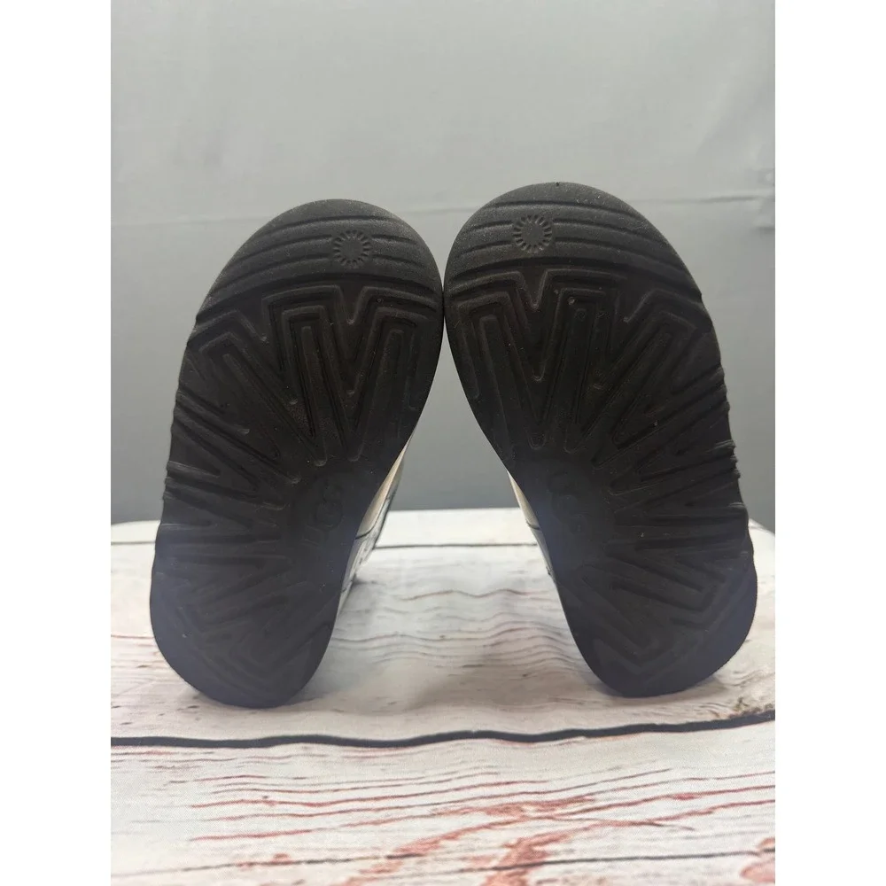 UGG Classic Clear Mini Waterproof Boots Black Translucent Kids Size 10‎ 1112386T